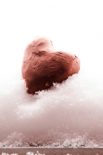 heart_in_snow.jpg
