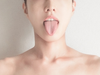 lady_tongue.jpg