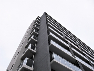 mansion-sky.jpg