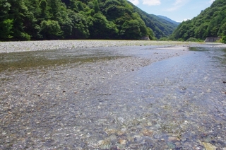 river-pebbles.jpg